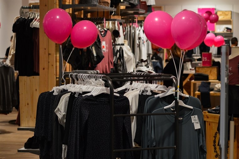 Shana Shop Opening